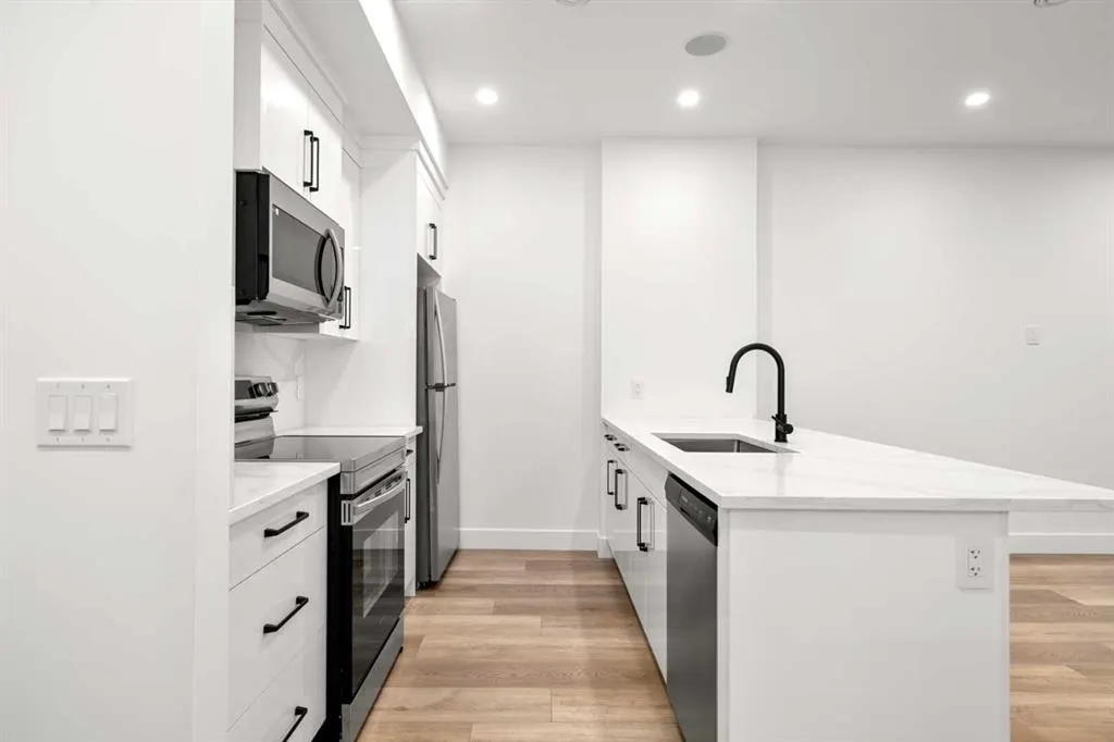 2503 20 Street SW