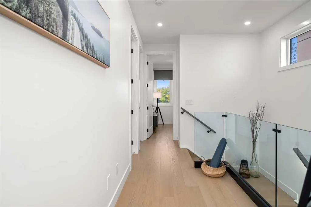 2503 20 Street SW