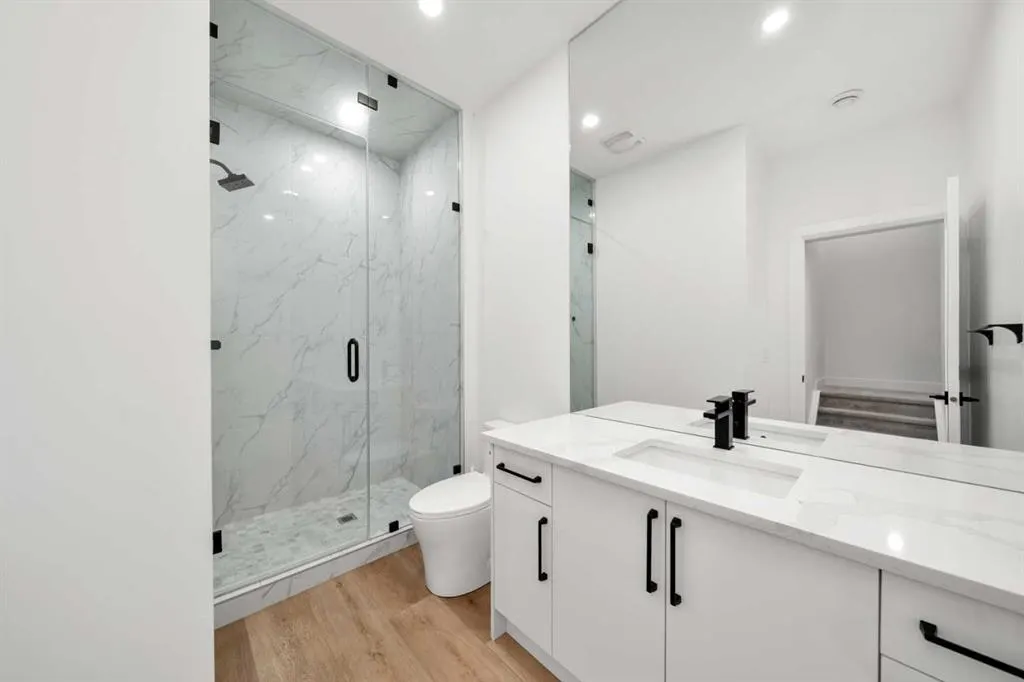 2503 20 Street SW