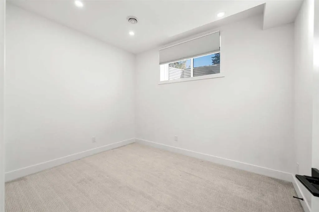 2503 20 Street SW