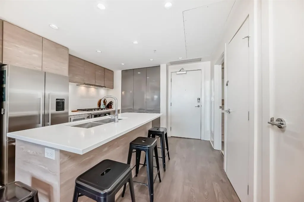 38 9 Street NE, #712