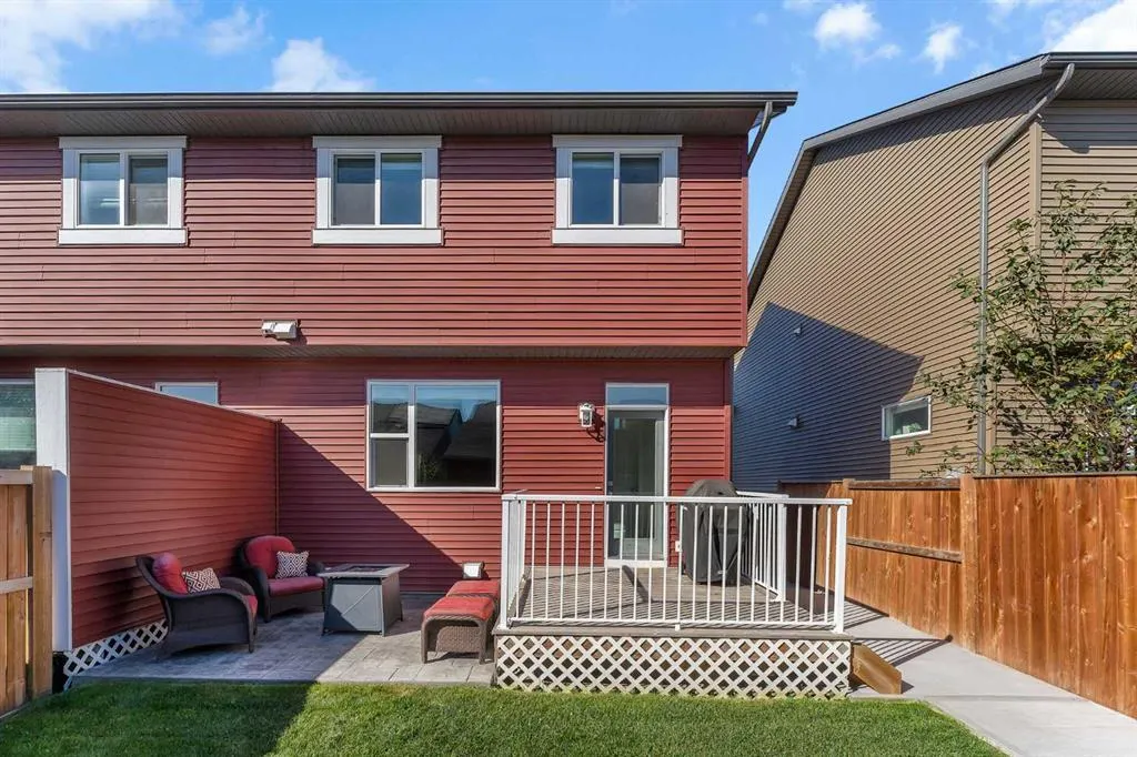 404 Kingsmere Way SE
