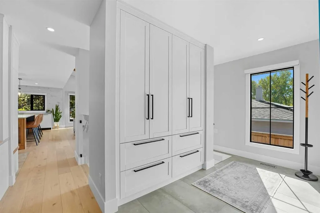 7 Roselake Street NW
