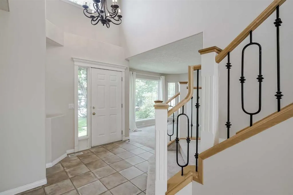 57 Royal Crest Terrace NW
