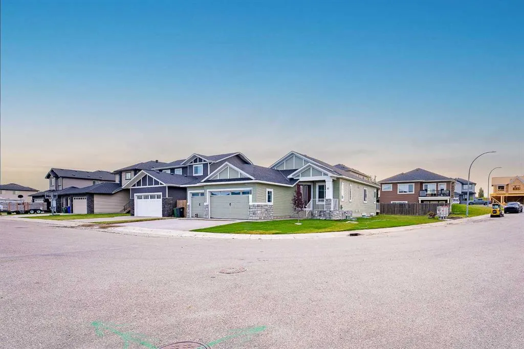 52 Lakes Estates Circle