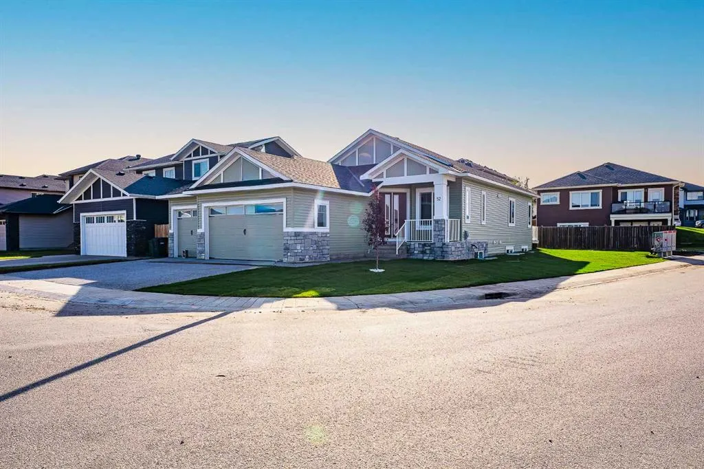 52 Lakes Estates Circle