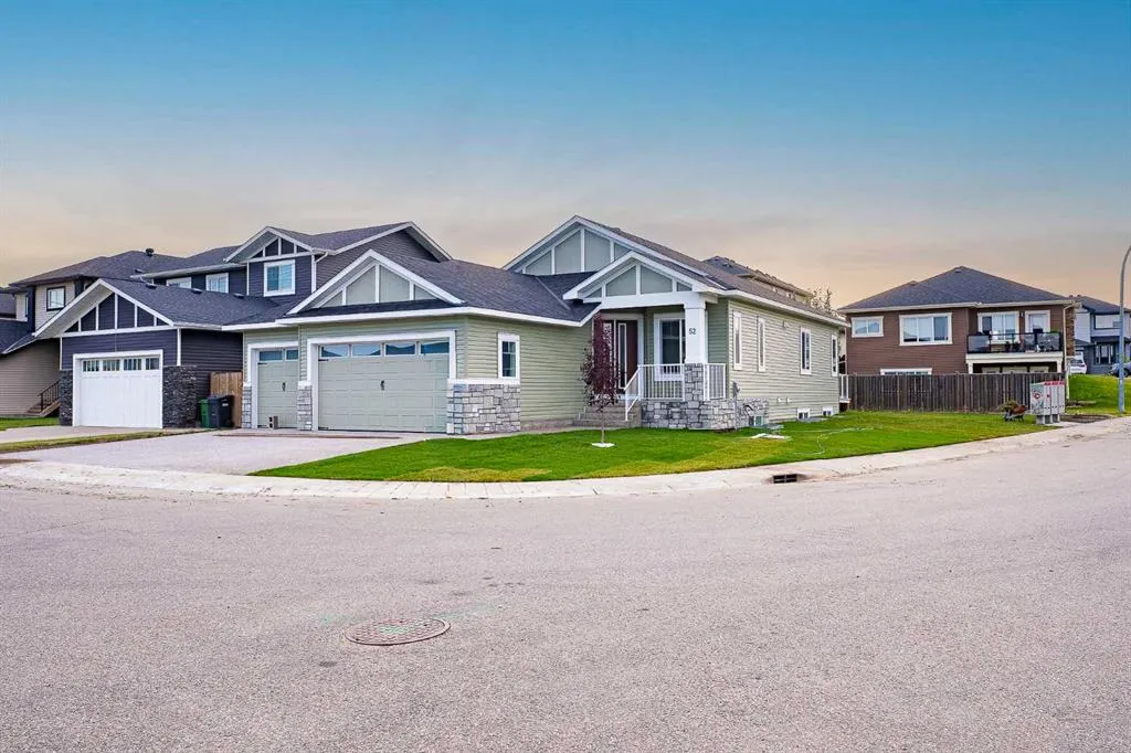 52 Lakes Estates Circle