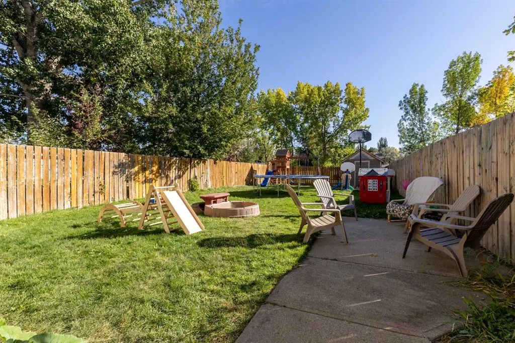 67 Laval Boulevard W