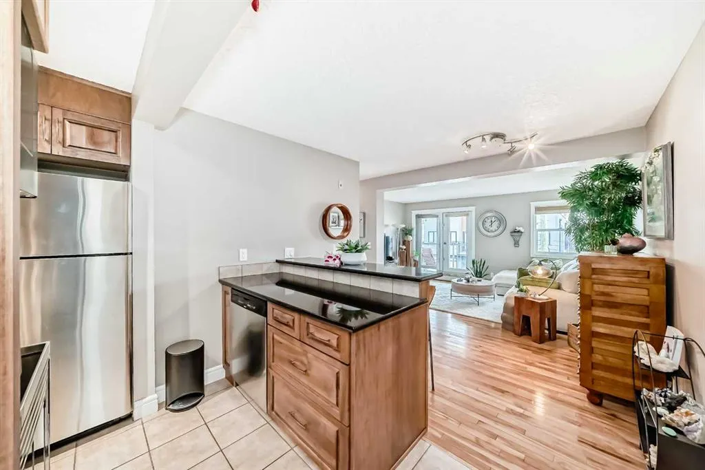 2010 35 Avenue SW, #304