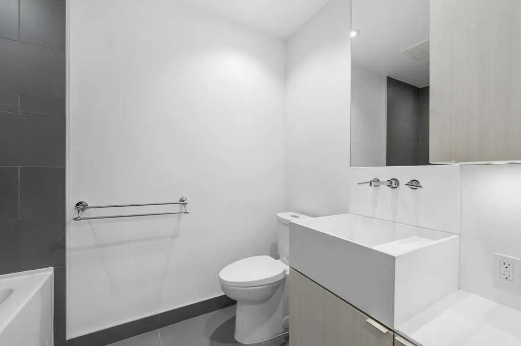 615 6 Avenue SE, #130