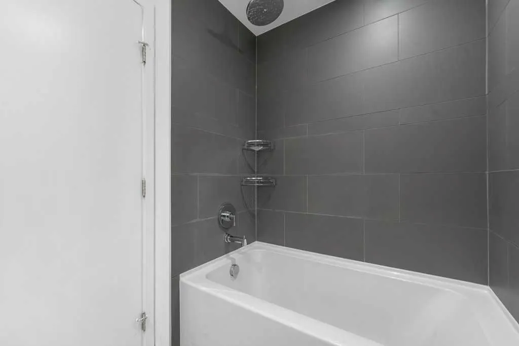 615 6 Avenue SE, #130