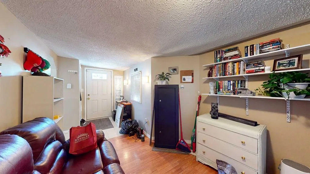 25 De Havilland Boulevard SW