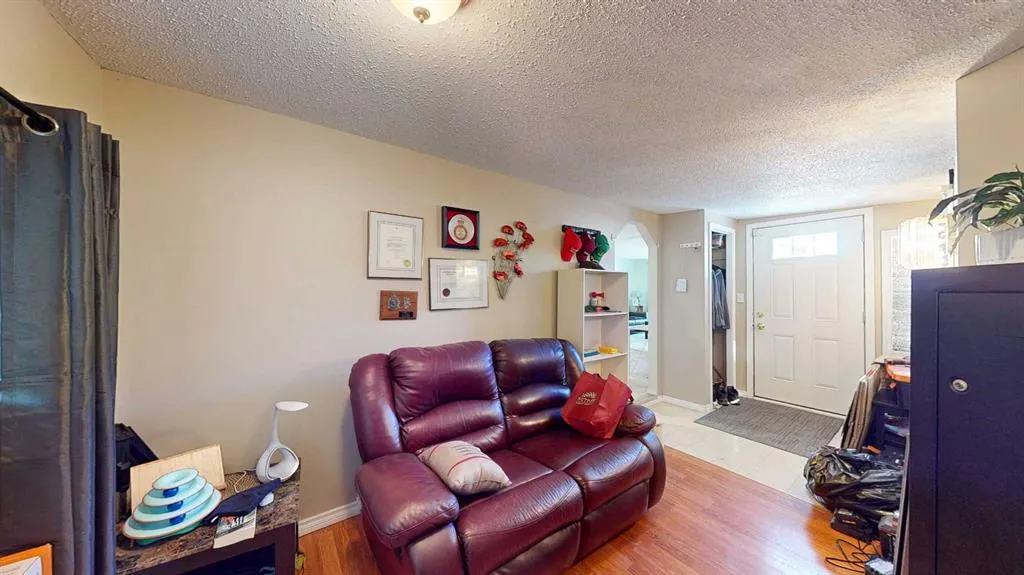 25 De Havilland Boulevard SW