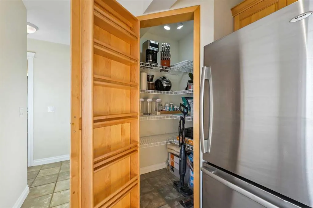 392 Killarney Glen Court SW