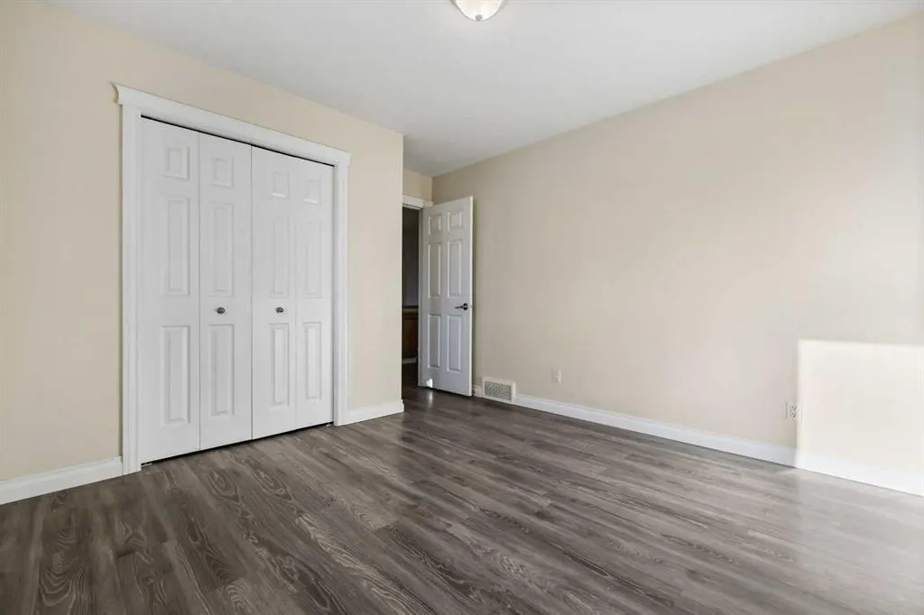 392 Killarney Glen Court SW