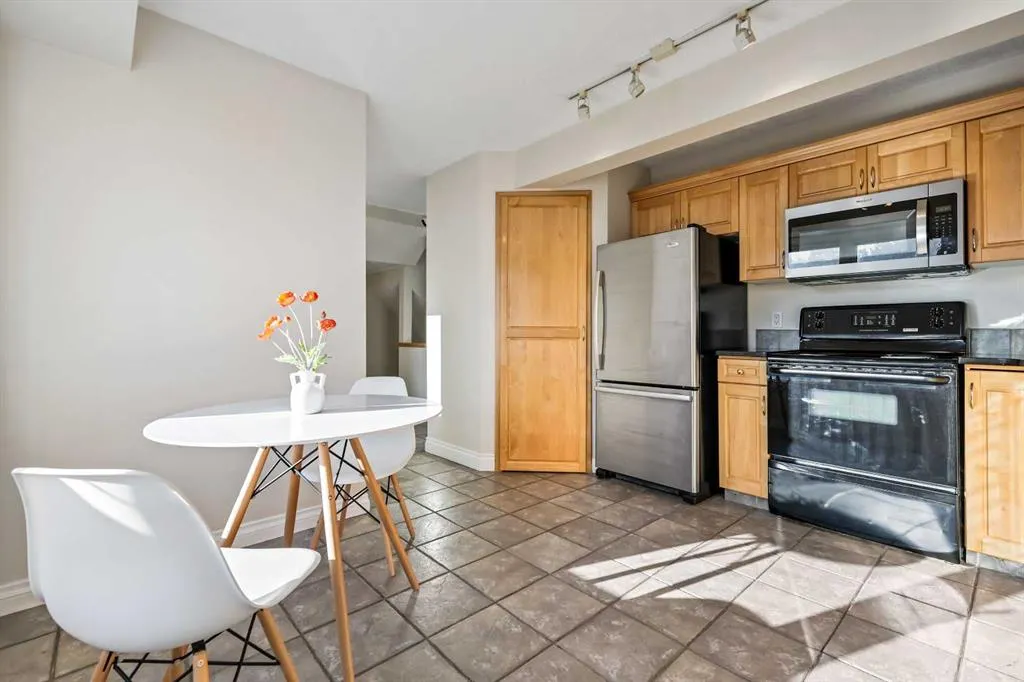 392 Killarney Glen Court SW