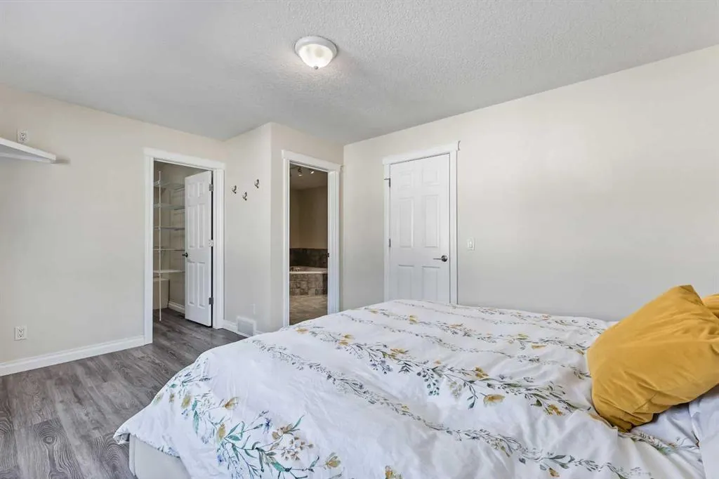 392 Killarney Glen Court SW