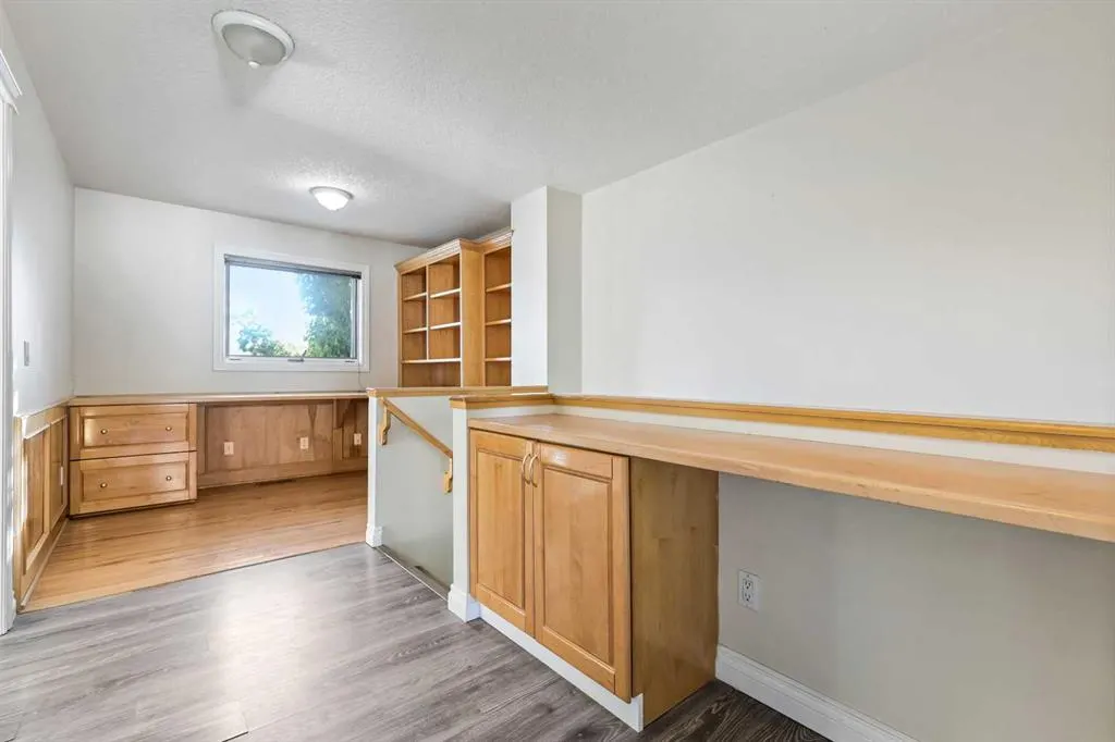 392 Killarney Glen Court SW