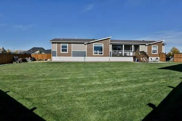 2037 Sunflower Crescent