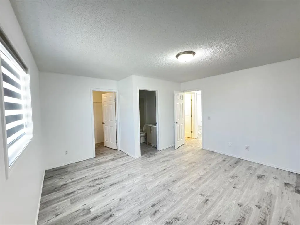98 Tarawood Road NE