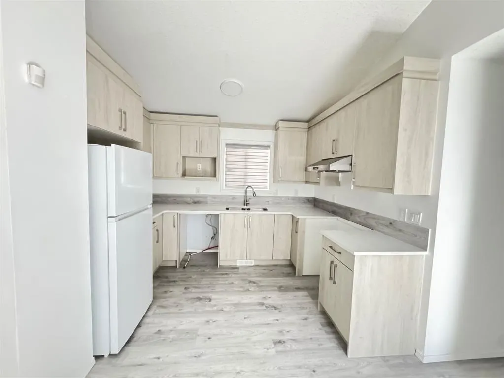 98 Tarawood Road NE
