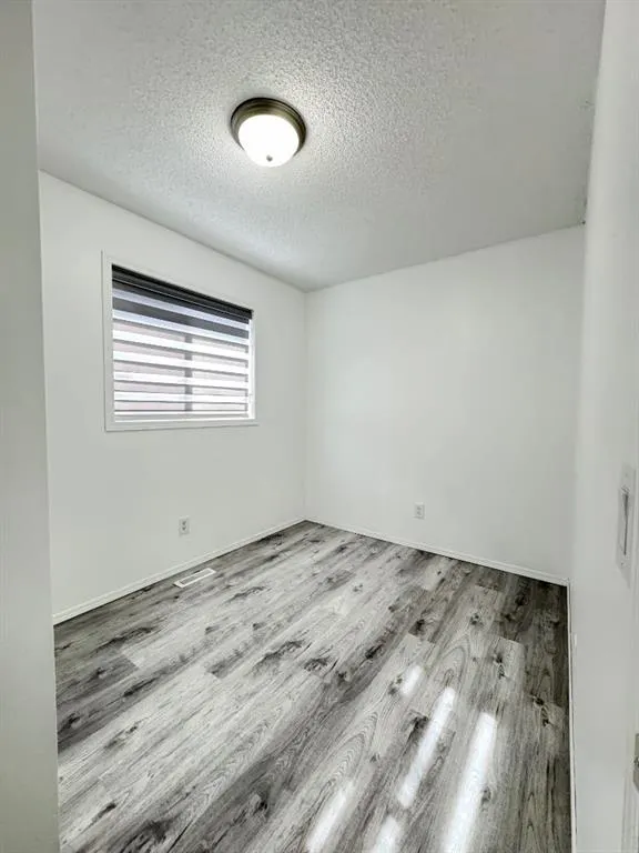 98 Tarawood Road NE