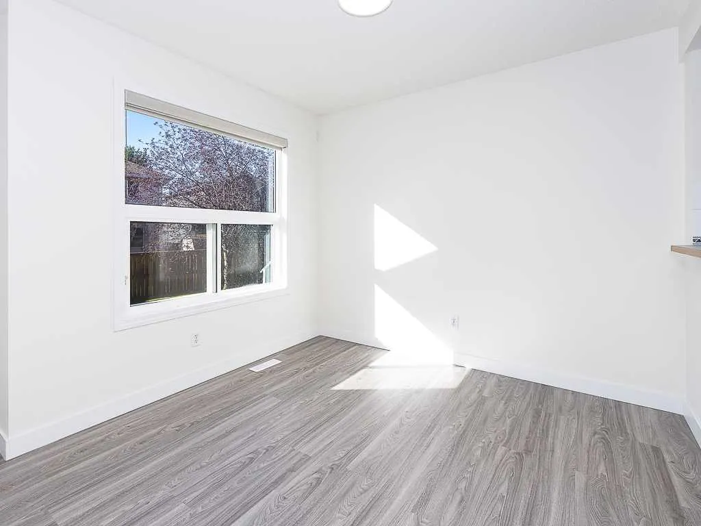 100 Catalina Circle NE