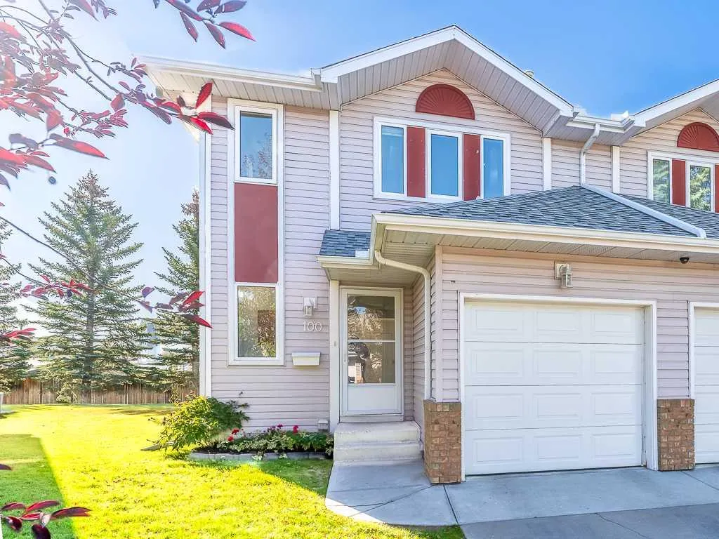 100 Catalina Circle NE