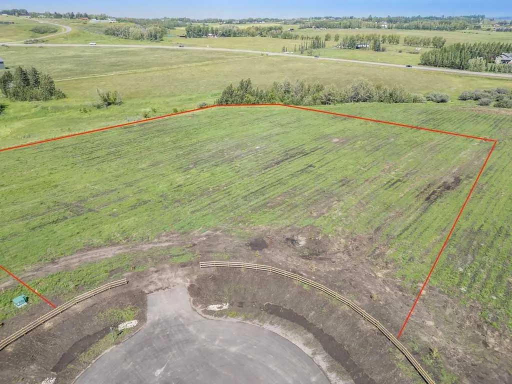 Lot 1 32 Street W