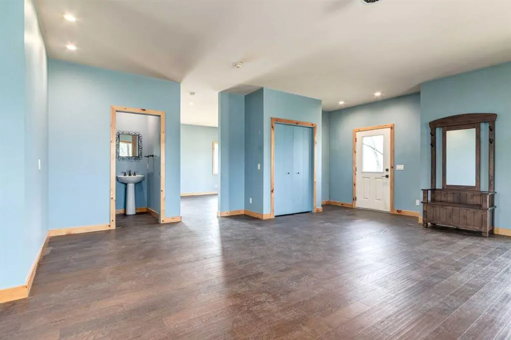 178106 192 Street W, #200