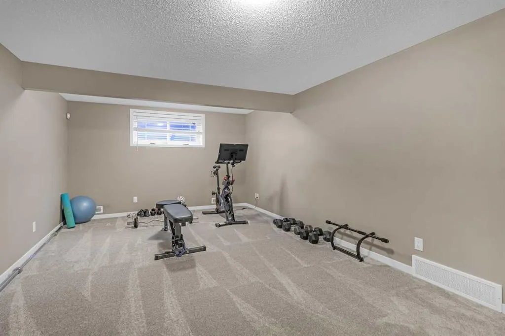 6 Auburn Glen Common SE