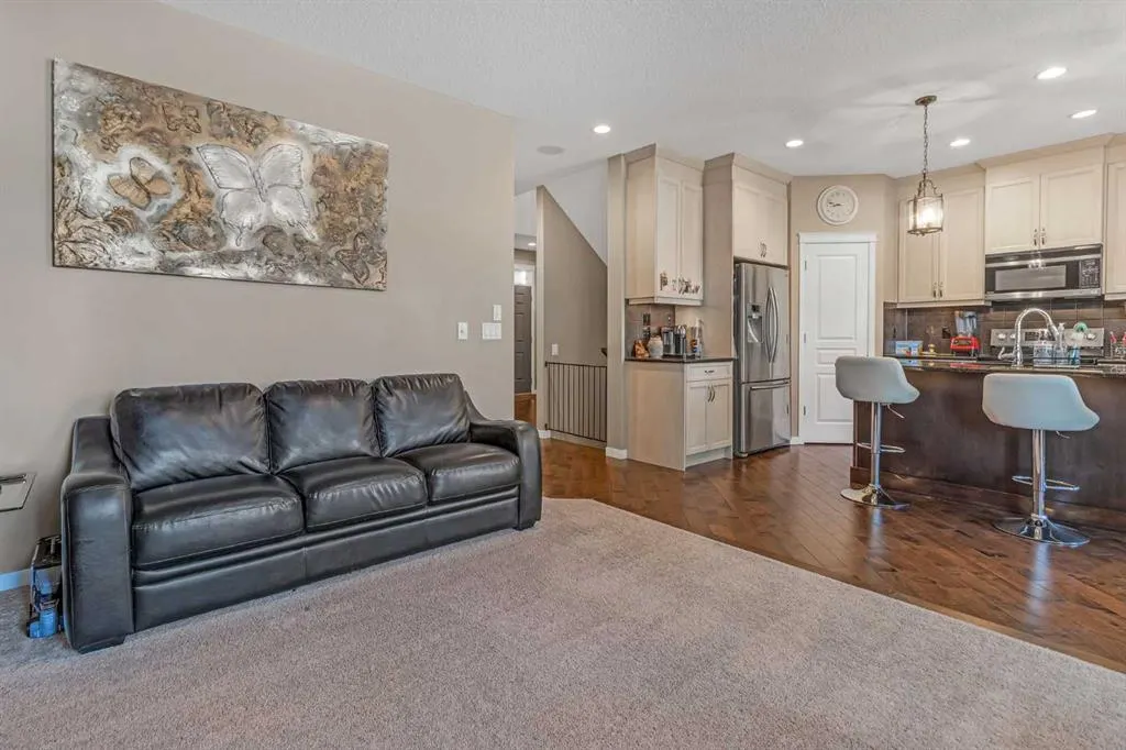 6 Auburn Glen Common SE
