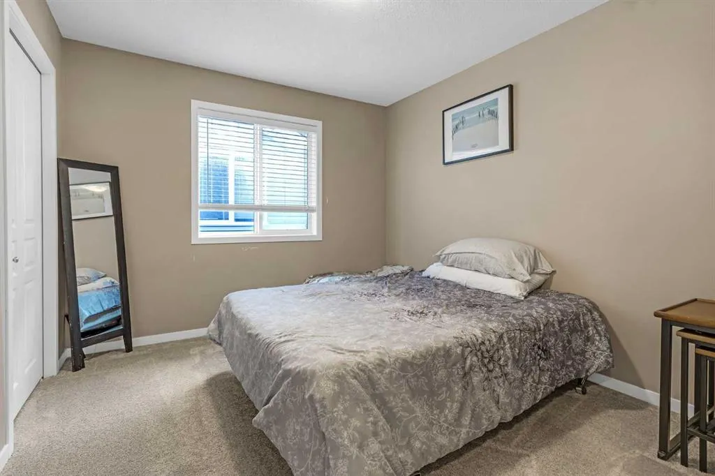 6 Auburn Glen Common SE