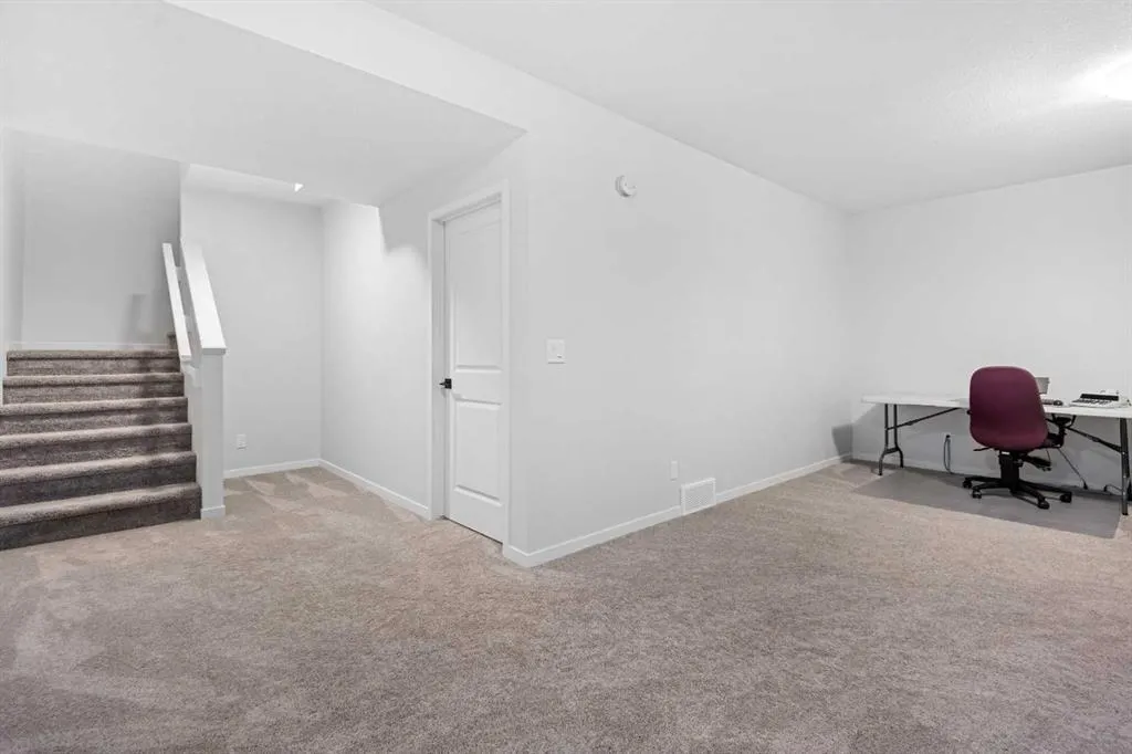 27 Seton Parade SE