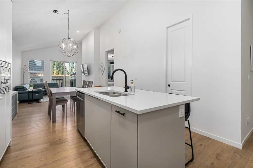 27 Seton Parade SE