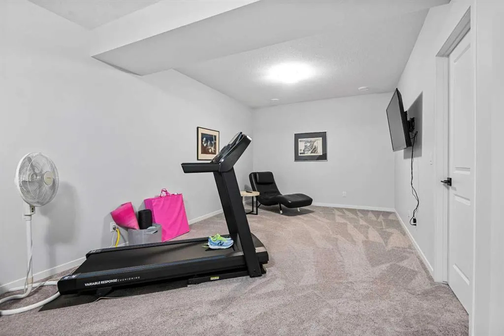 27 Seton Parade SE