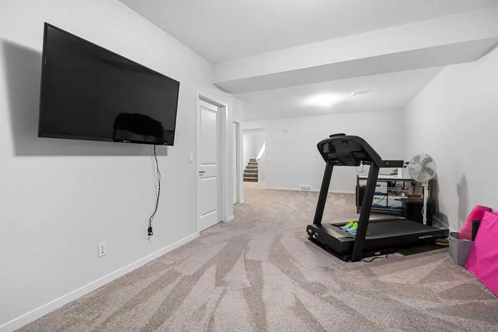 27 Seton Parade SE