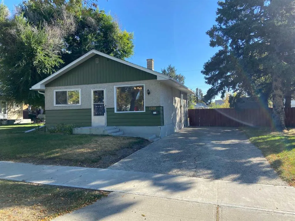 1209 7th Street North