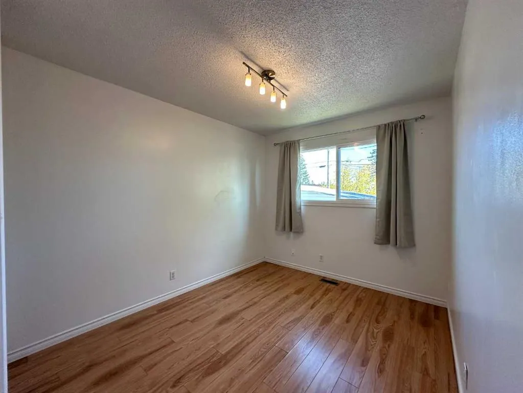 121 Huntford Close NE