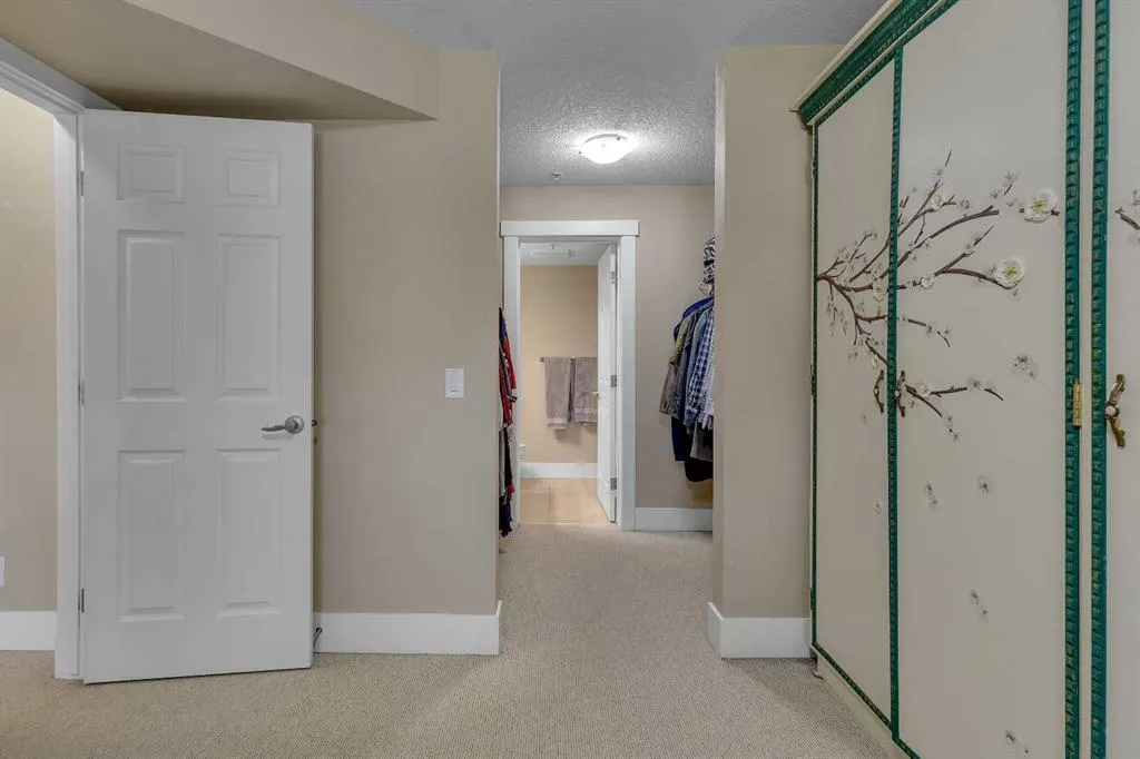 500 Rocky Vista Gardens NW, #126