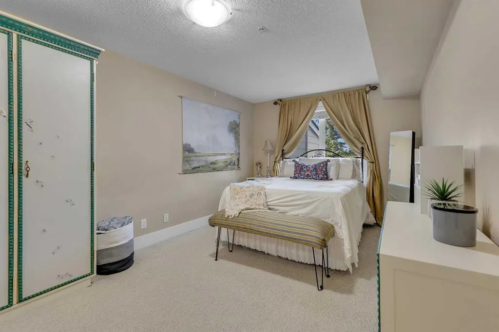 500 Rocky Vista Gardens NW, #126