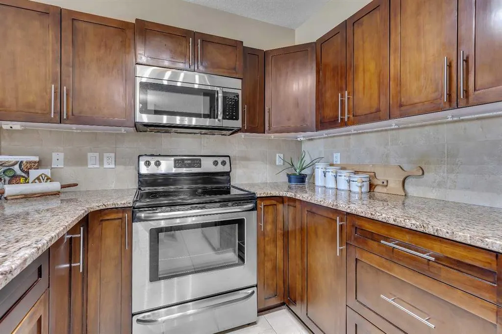 500 Rocky Vista Gardens NW, #126