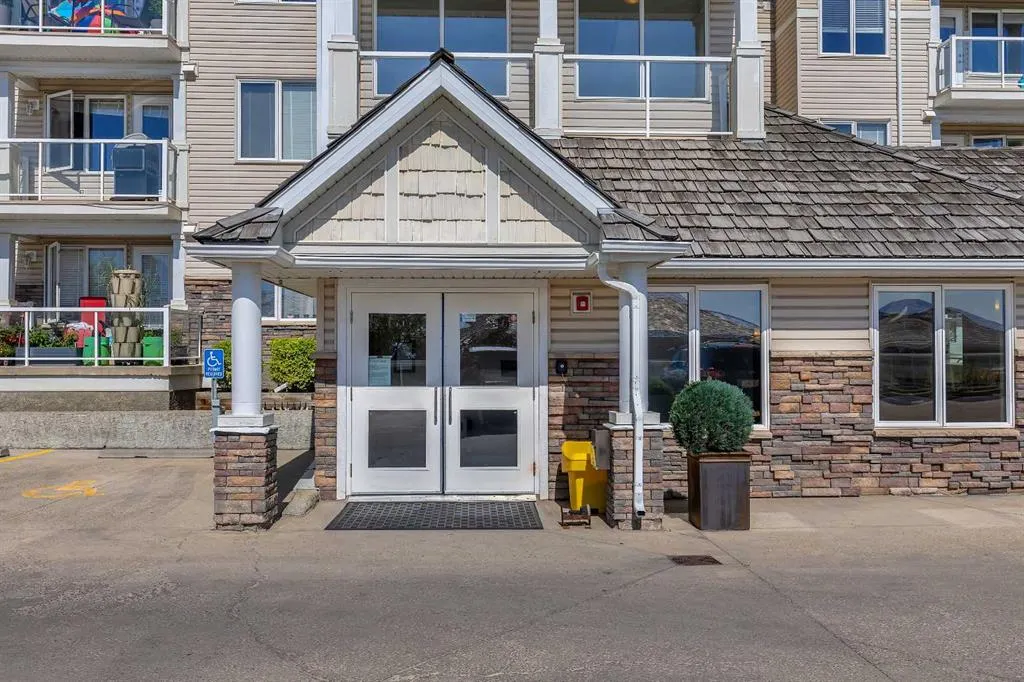 500 Rocky Vista Gardens NW, #126