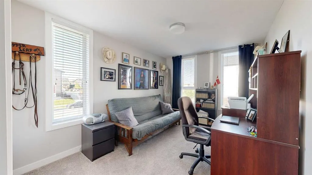 102 Drake Landing Wynd