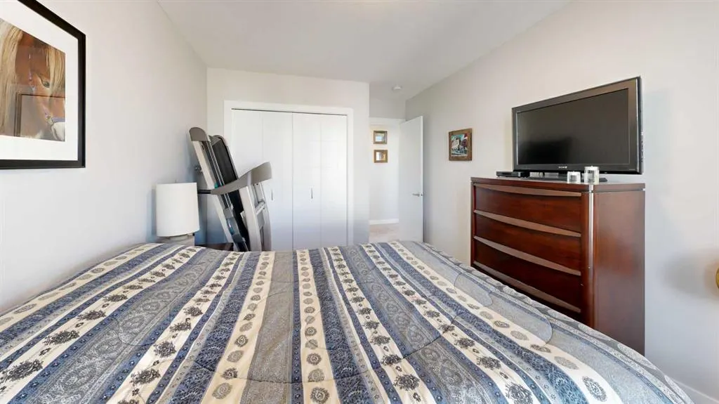 102 Drake Landing Wynd