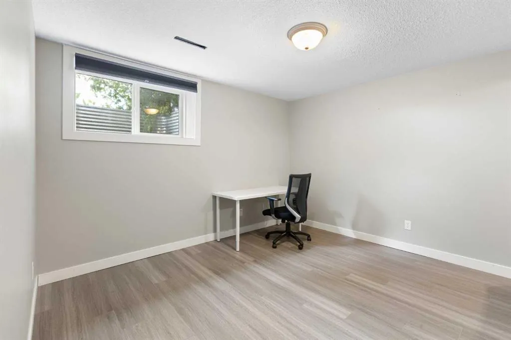 173 Gordon Drive SW