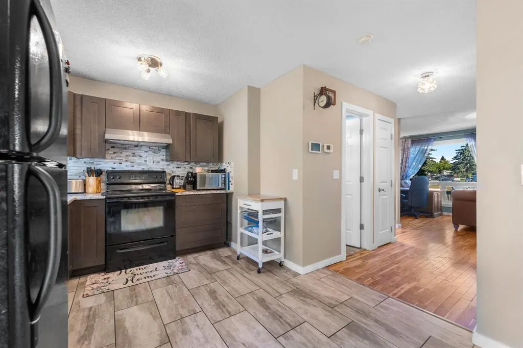 62 Fonda Crescent SE