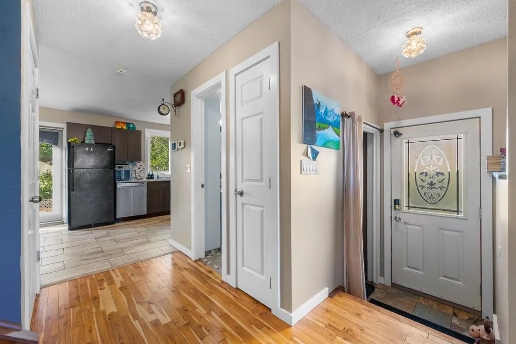 62 Fonda Crescent SE