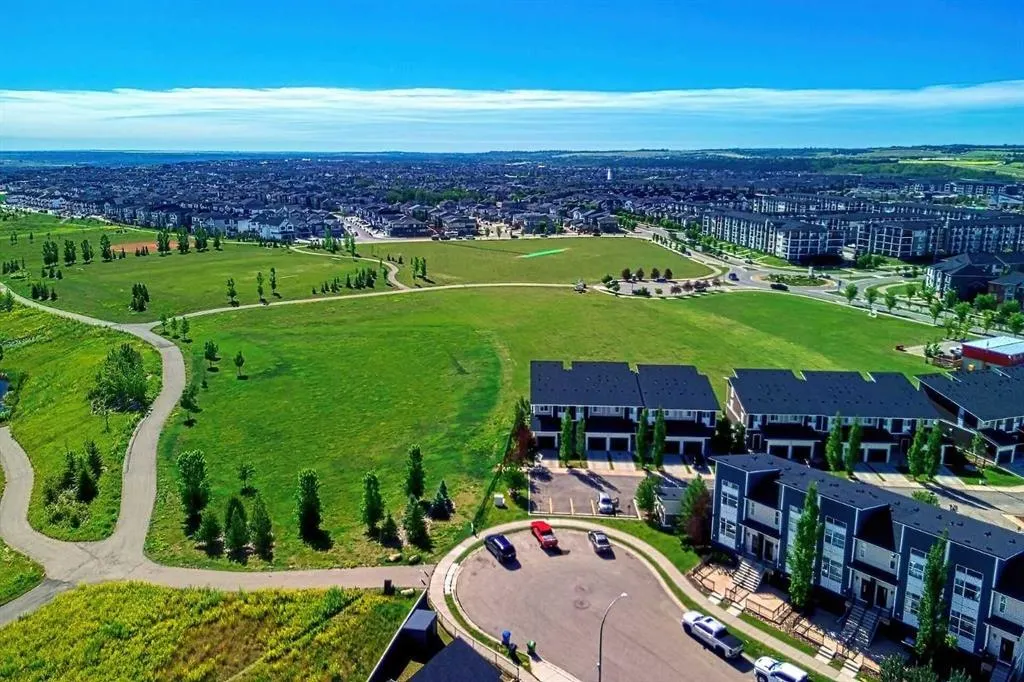 10 Walden Lane SE