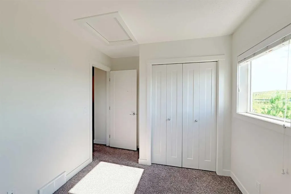 10 Walden Lane SE